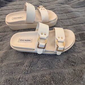Steve Madden Brooklyn Cream platform Sandals